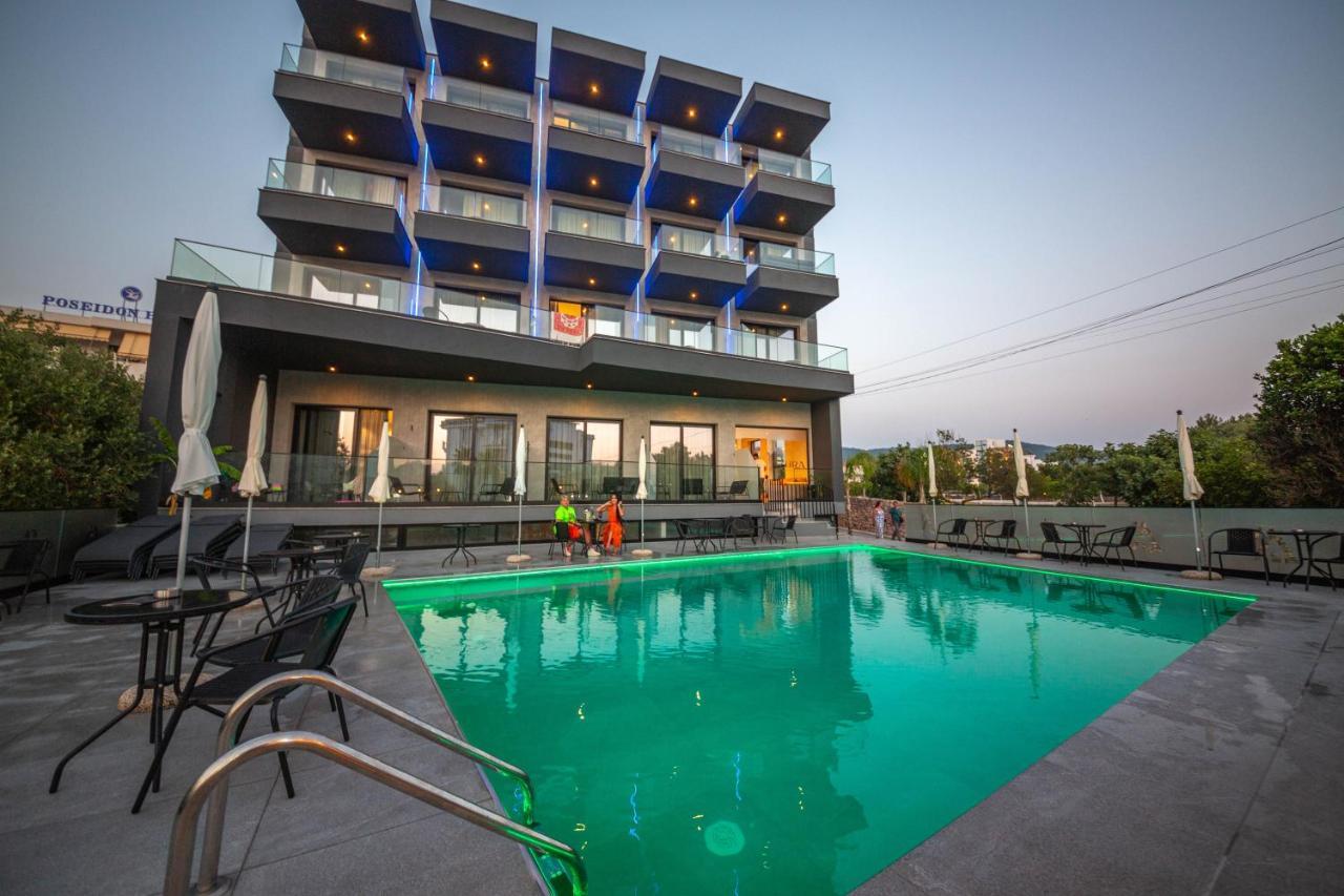Azura Hotel 4*