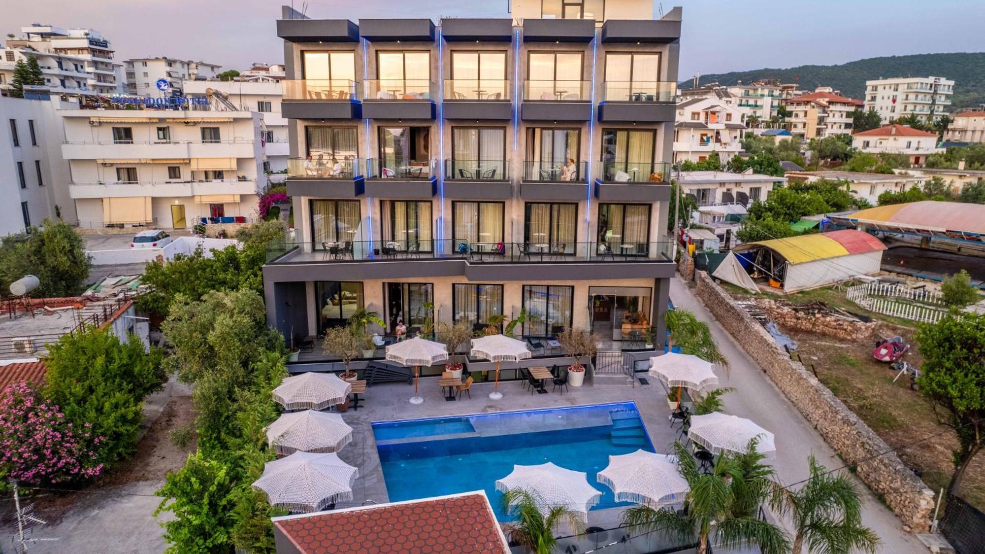 Azura Hotel 4*